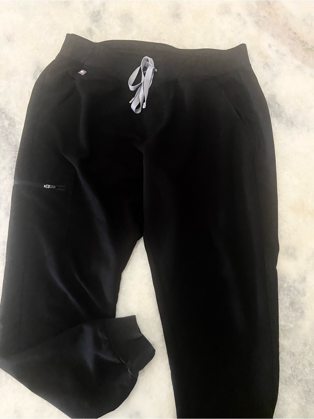Figs Black Joggers scrub bottoms Sz L
